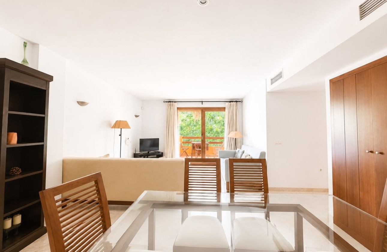 Revente - Appartement -
Punta Prima