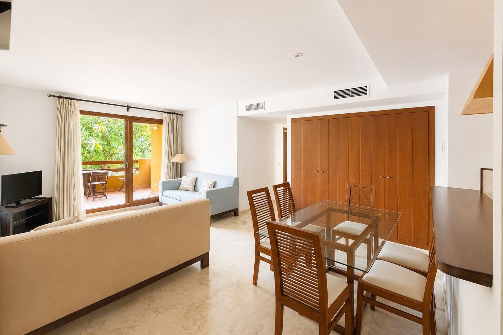 Revente - Appartement -
Punta Prima