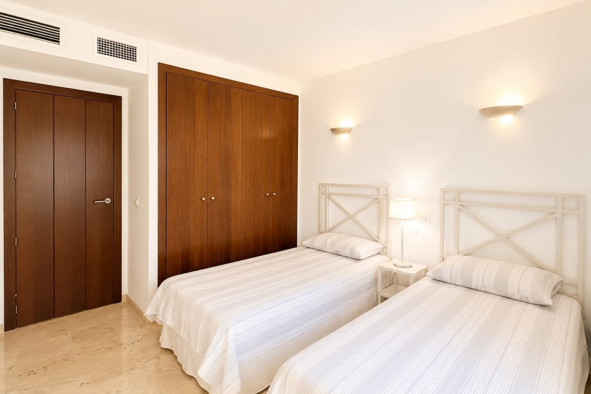 Revente - Appartement -
Punta Prima