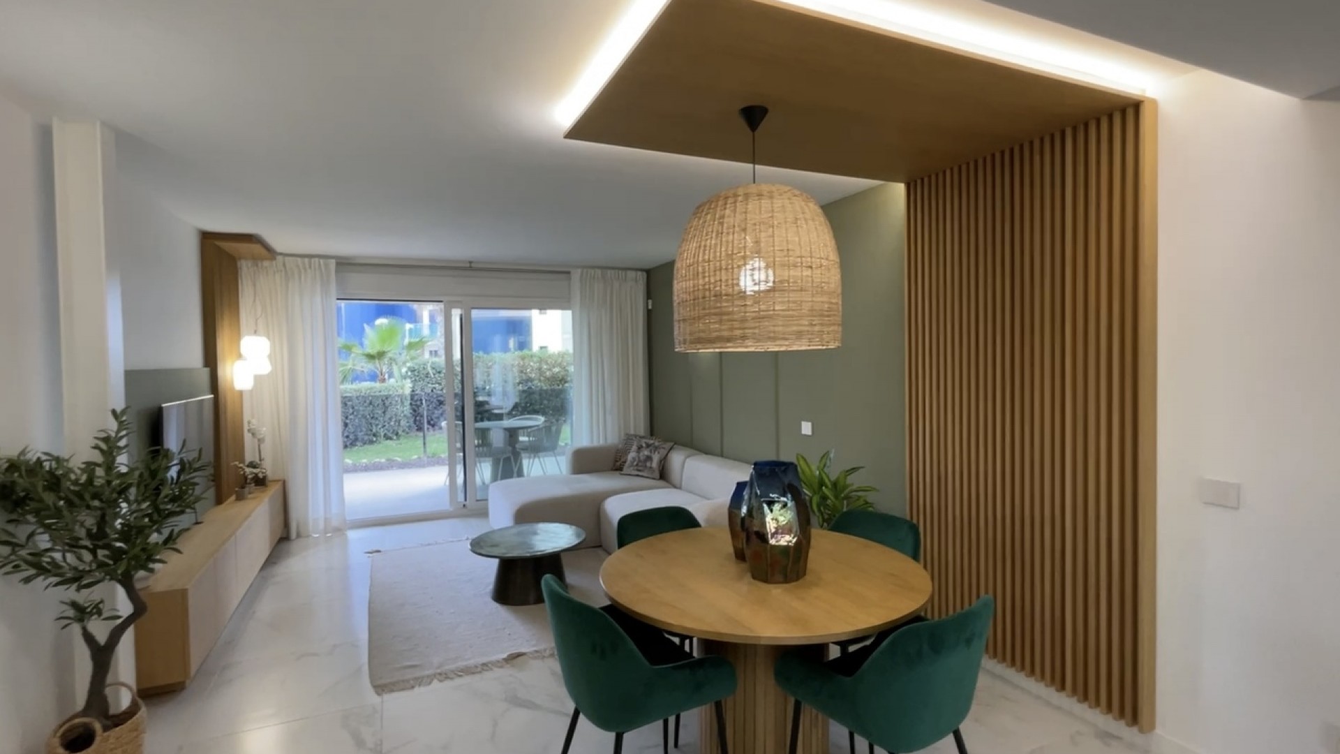 Revente - Appartement -
Punta Prima