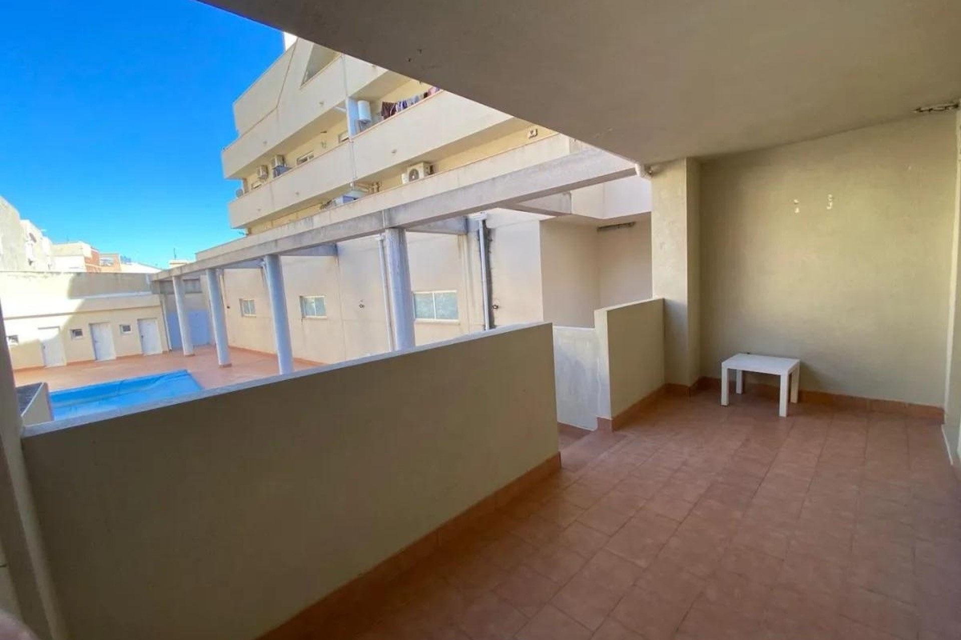 Revente - Appartement -
Redován - PUEBLO
