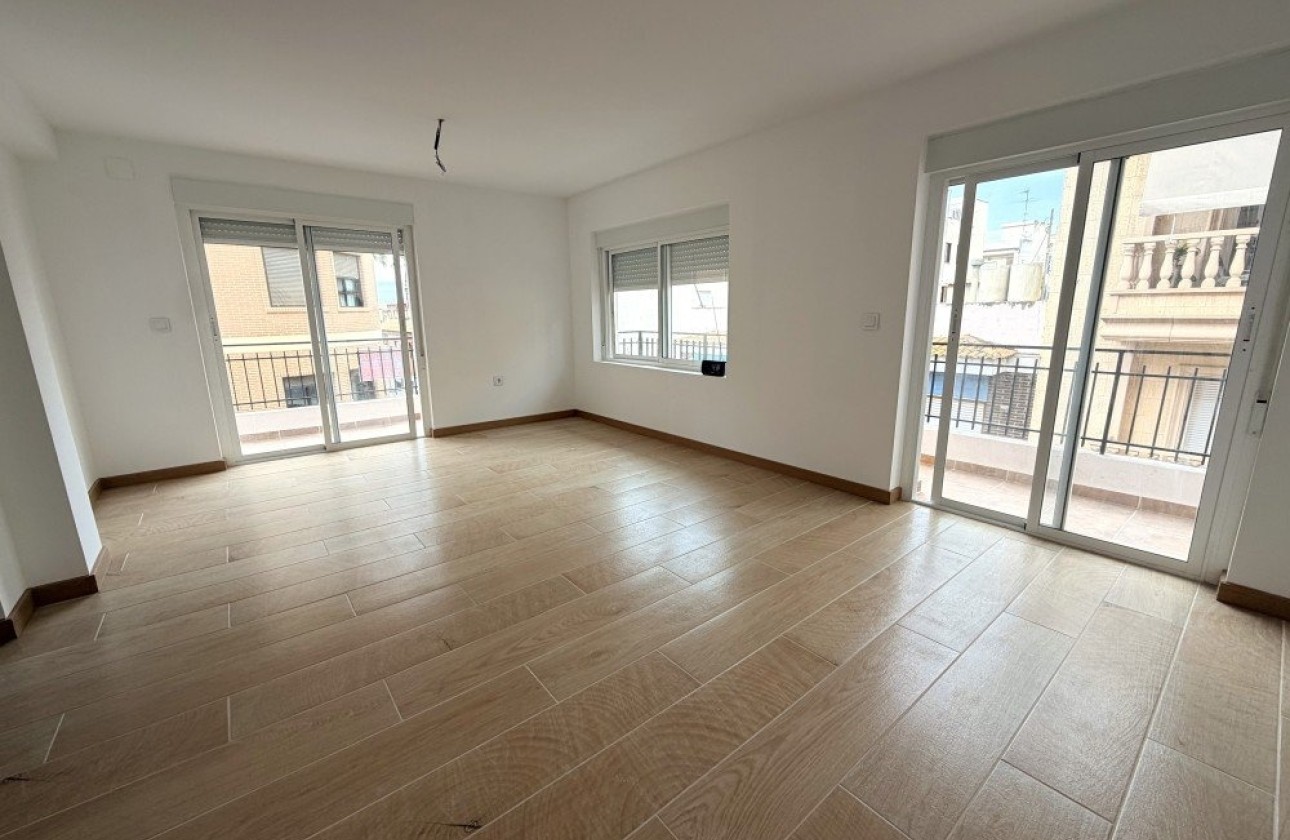 Revente - Appartement -
Rojales - Inland