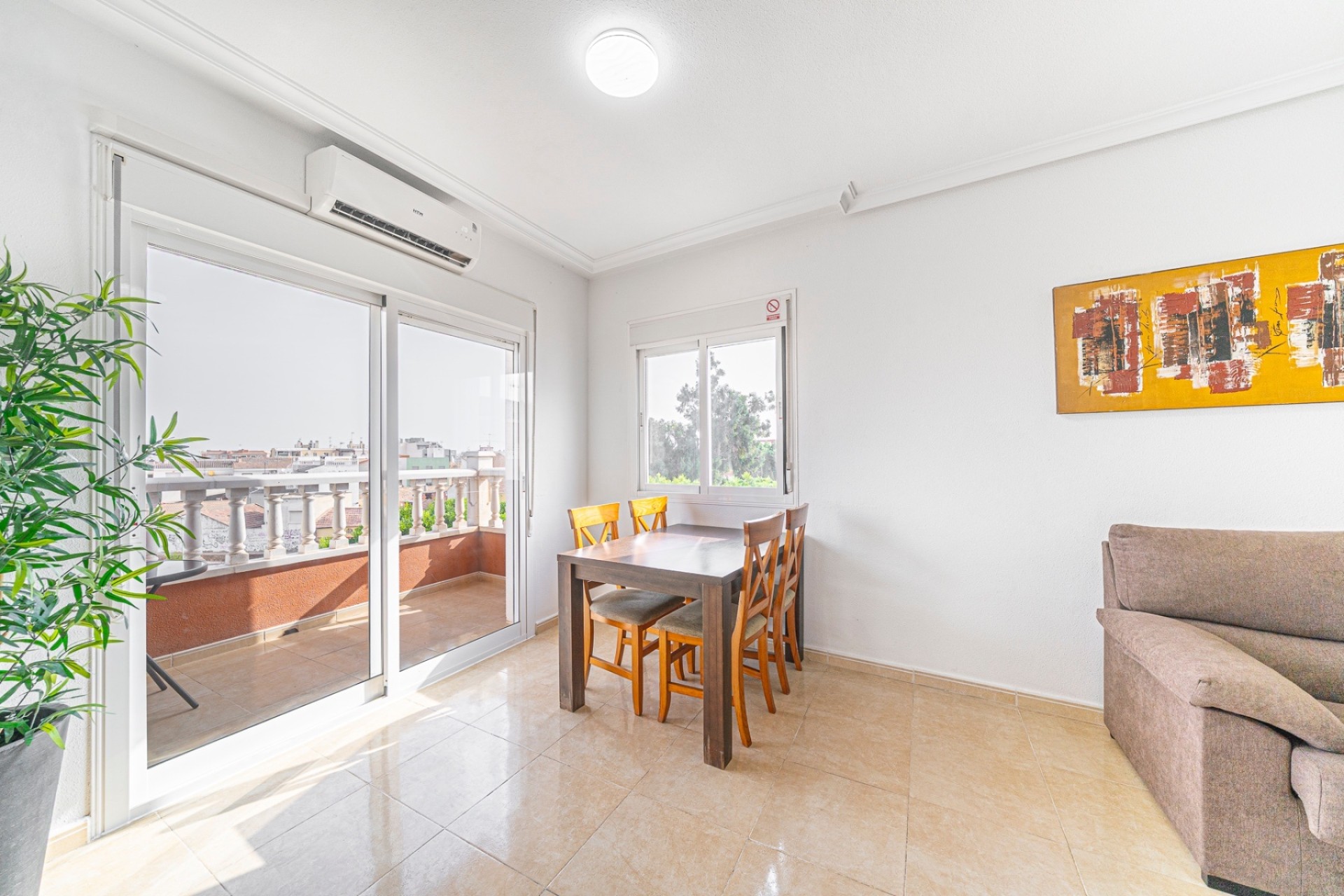 Revente - Appartement -
Rojales