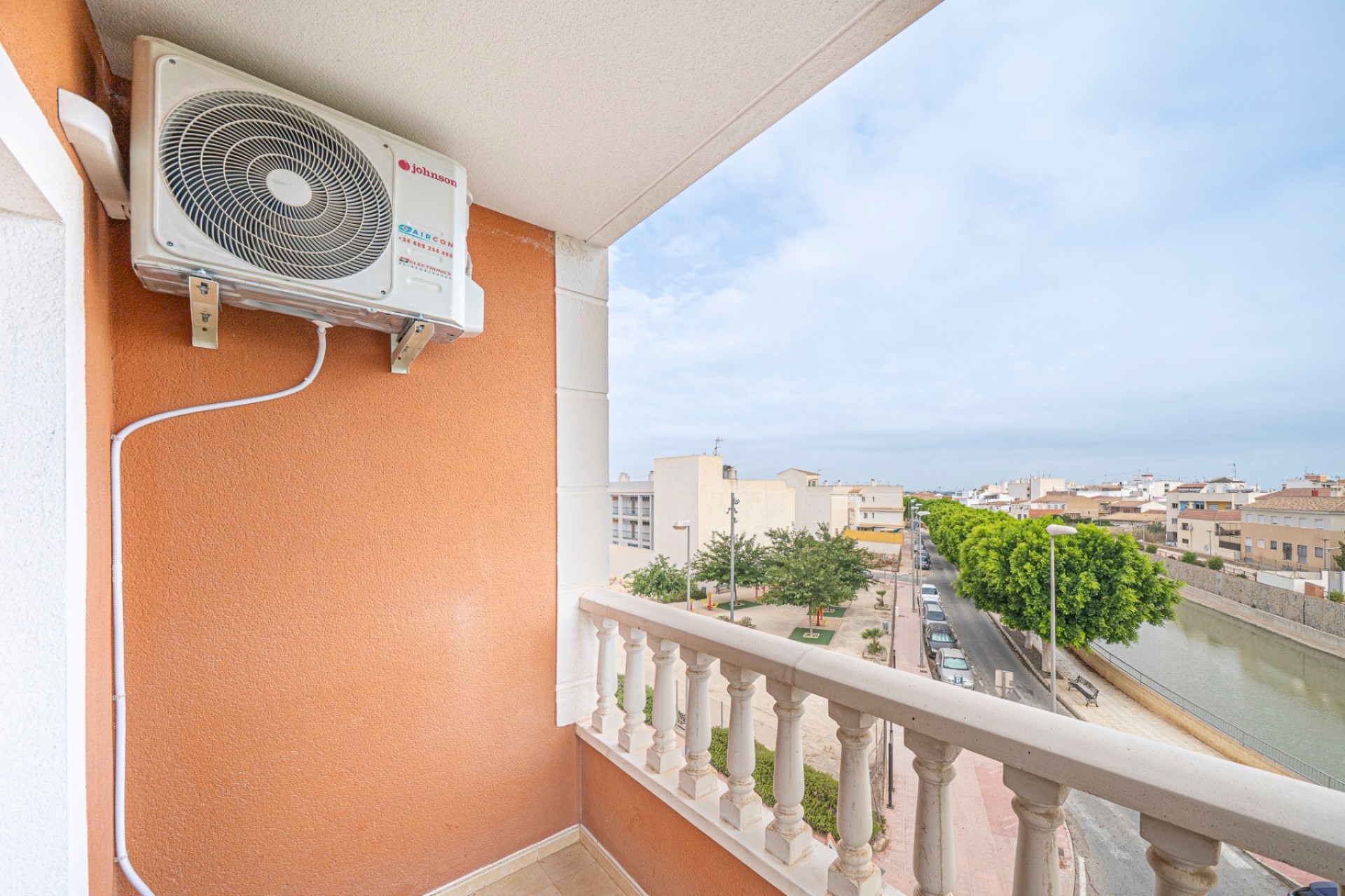 Revente - Appartement -
Rojales