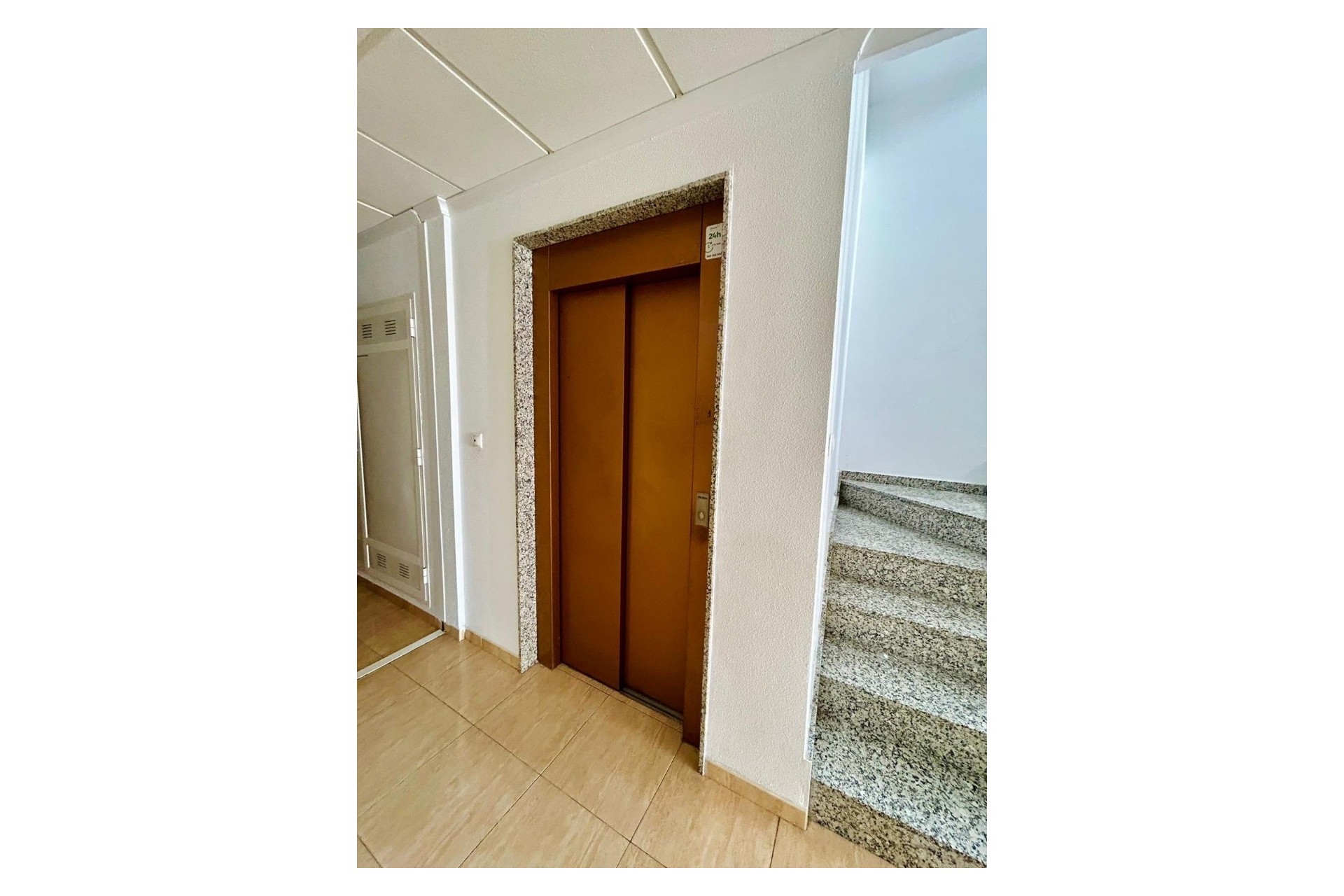 Revente - Appartement -
San Isidro - Inland