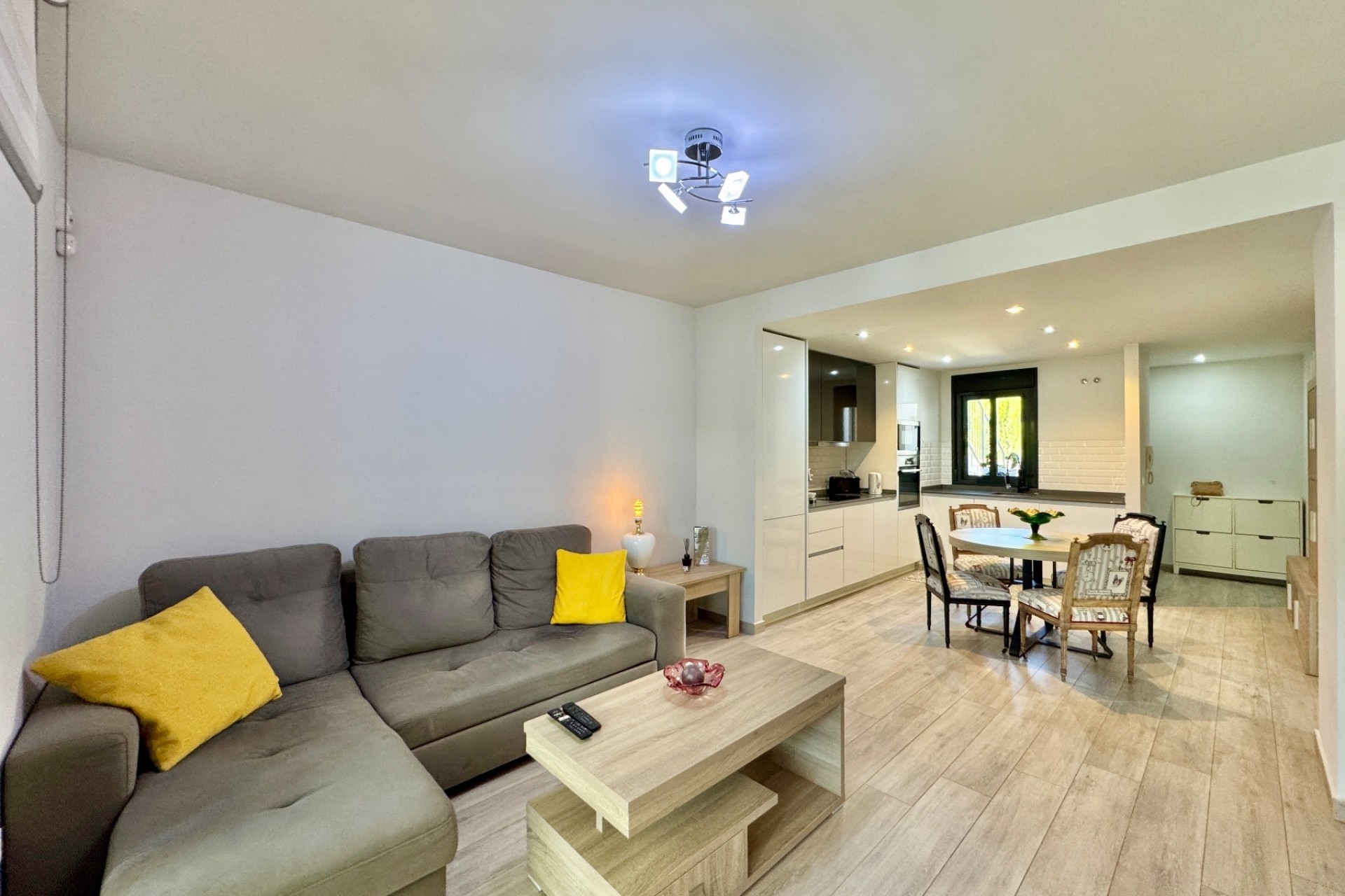 Revente - Appartement -
San Miguel de Salinas