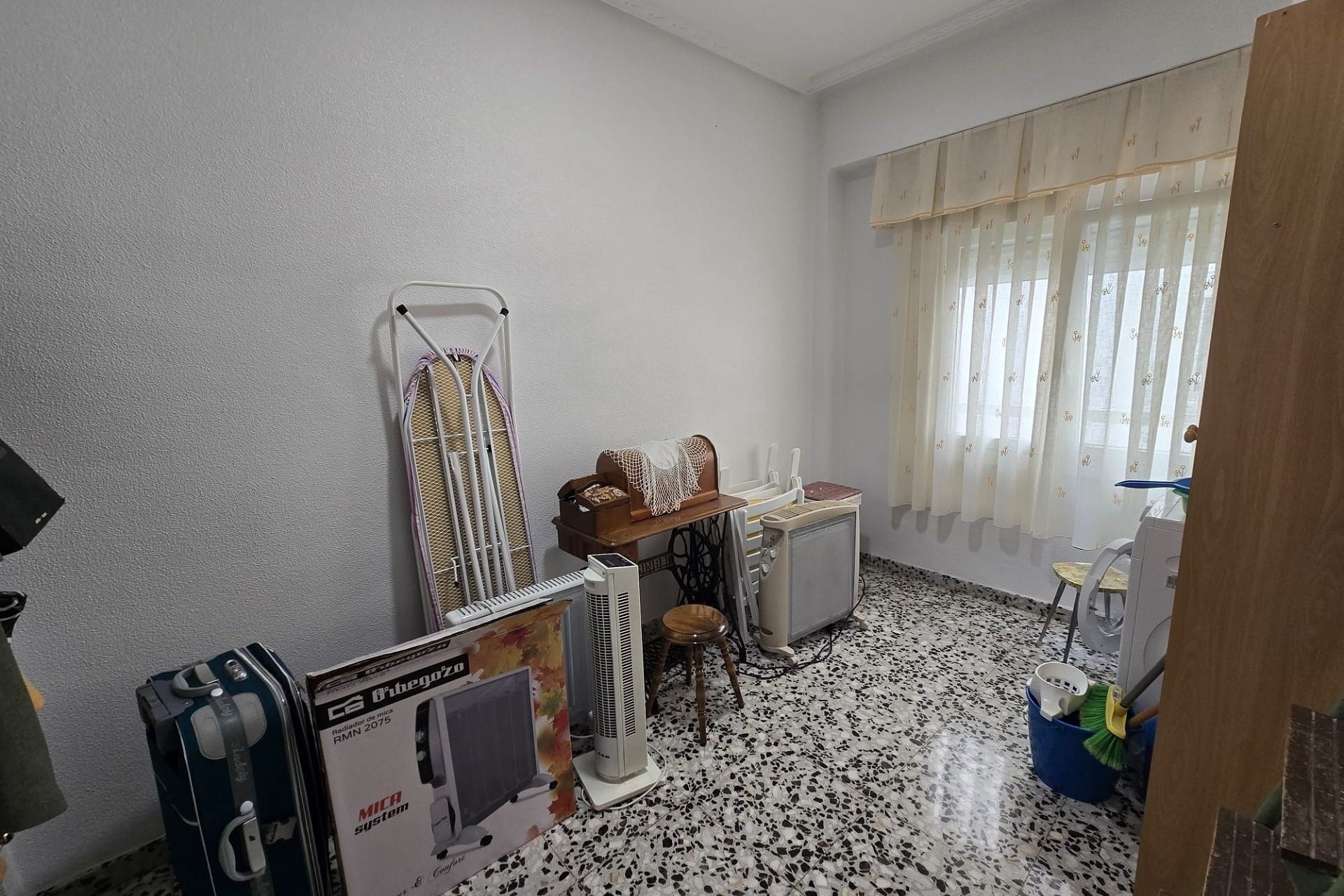 Revente - Appartement -
SAX