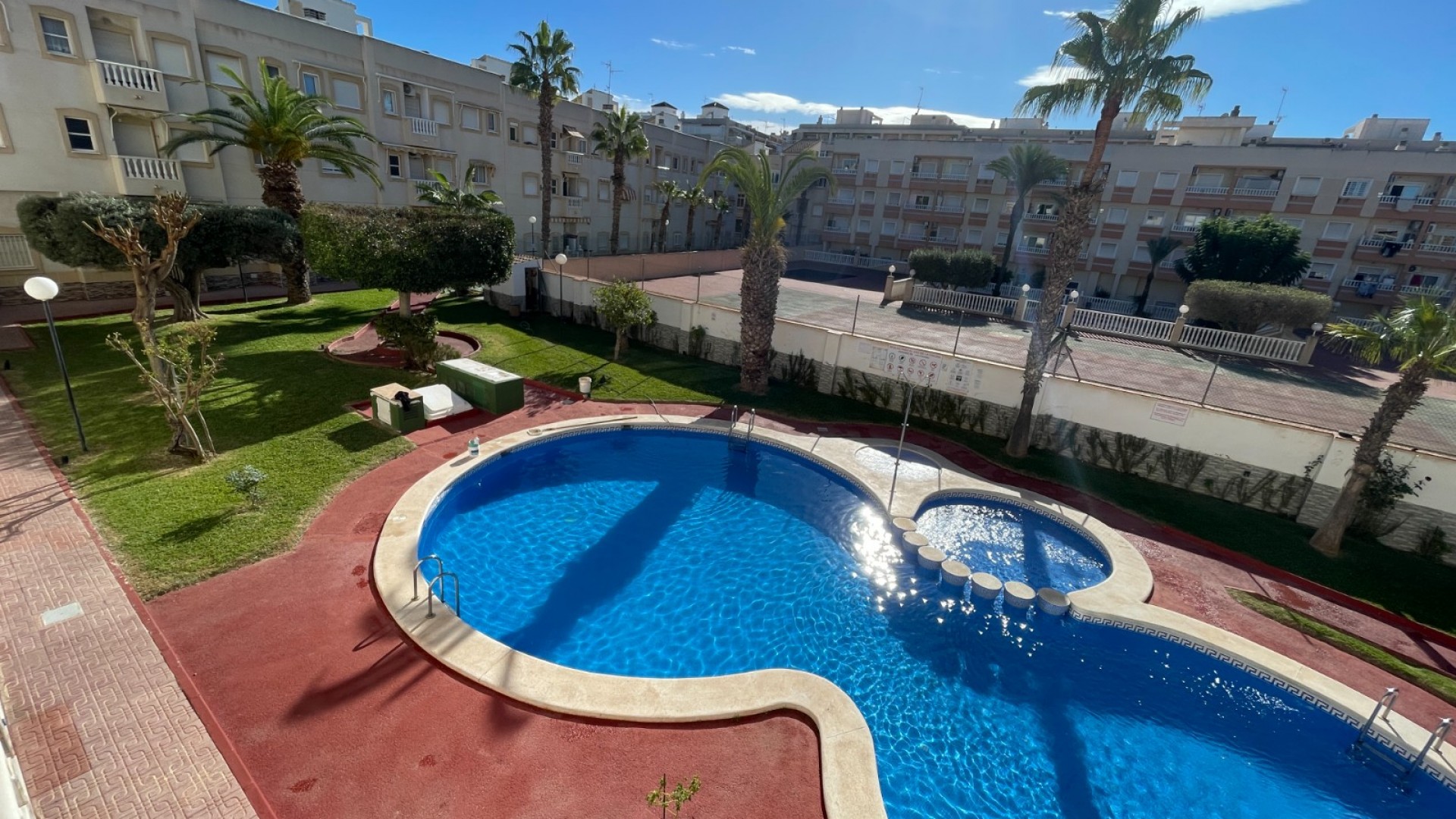 Revente - Appartement -
Torrevieia - Comunidad Valenciana