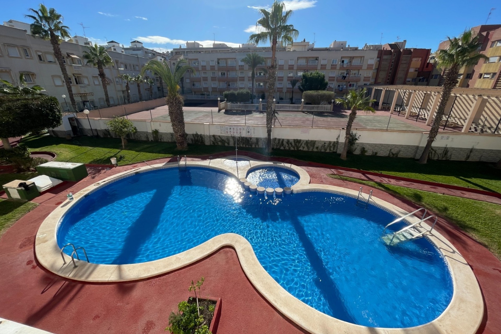 Revente - Appartement -
Torrevieia - Comunidad Valenciana