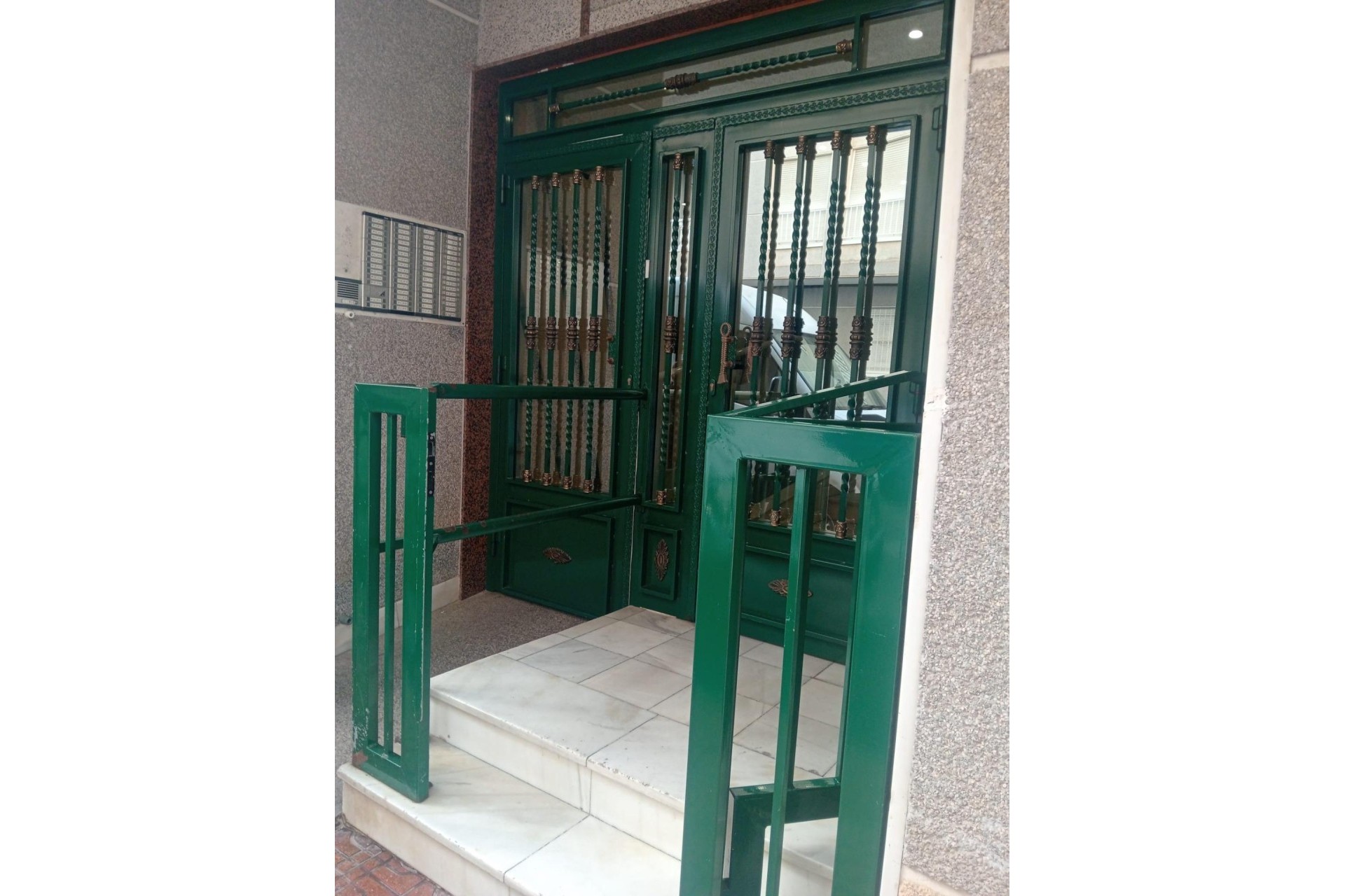 Revente - Appartement -
Torrevieja - Acequion