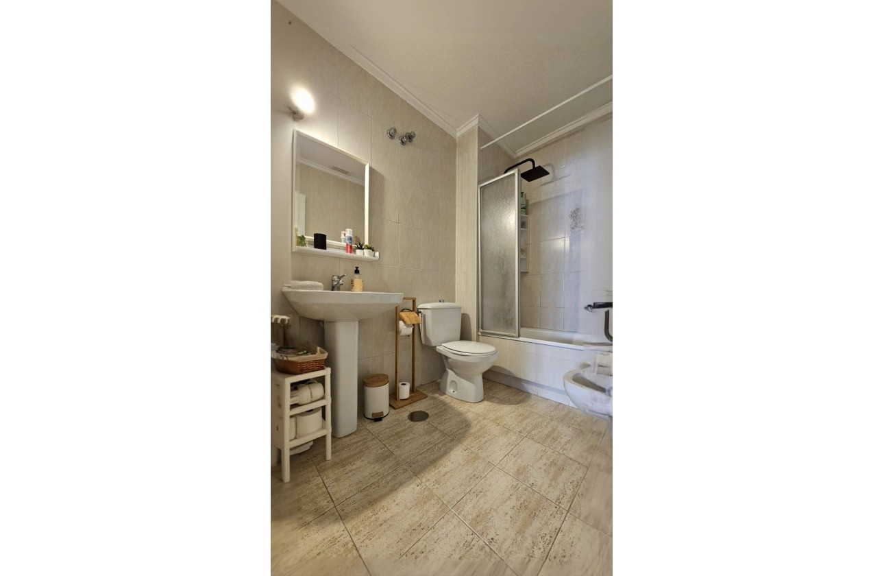 Revente - Appartement -
Torrevieja - Acequion