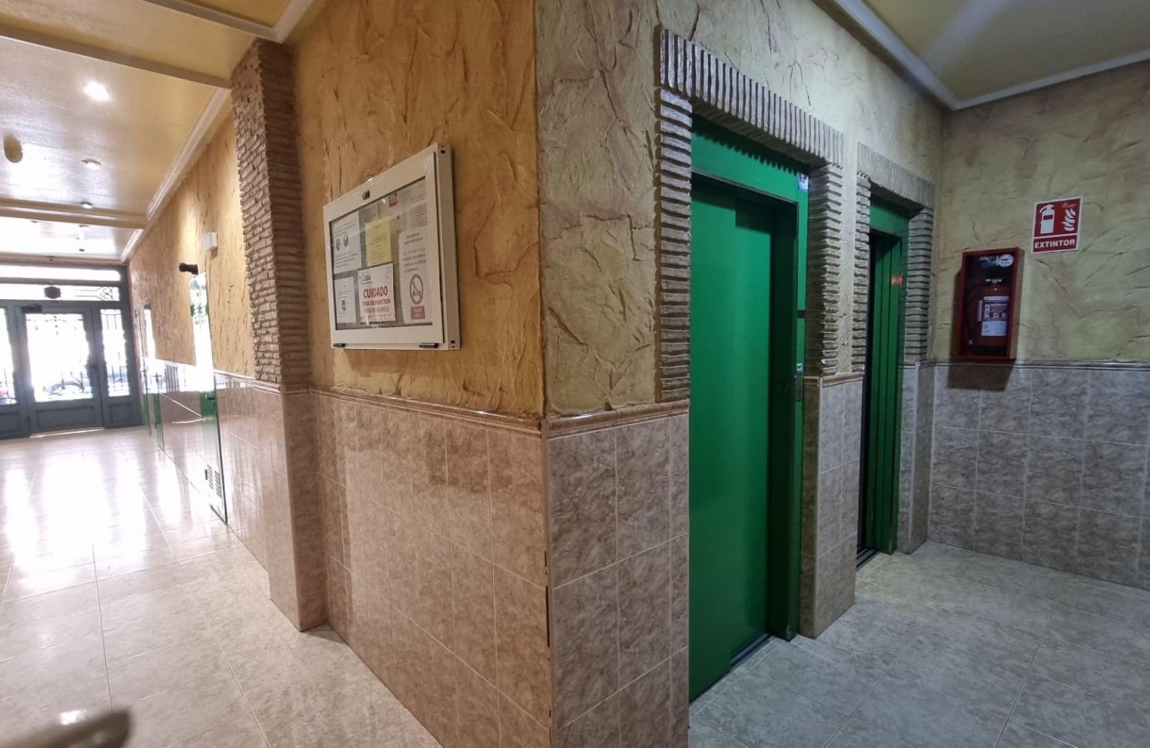 Revente - Appartement -
Torrevieja - Acequion