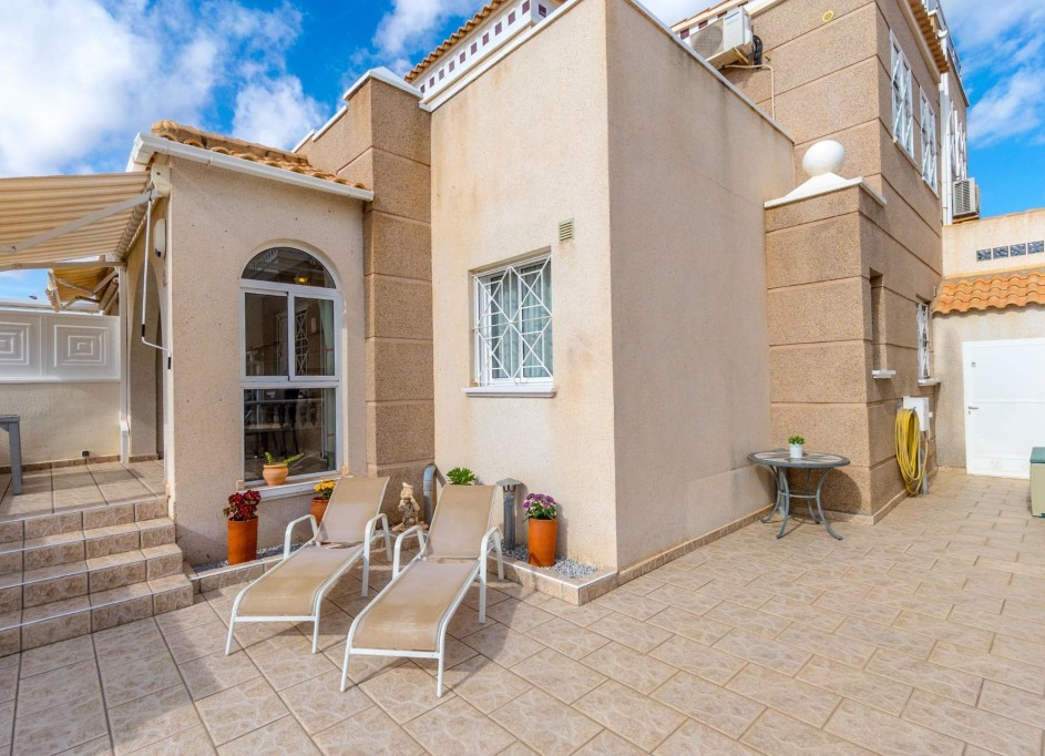 Revente - Appartement -
Torrevieja - Aguas Nuevas