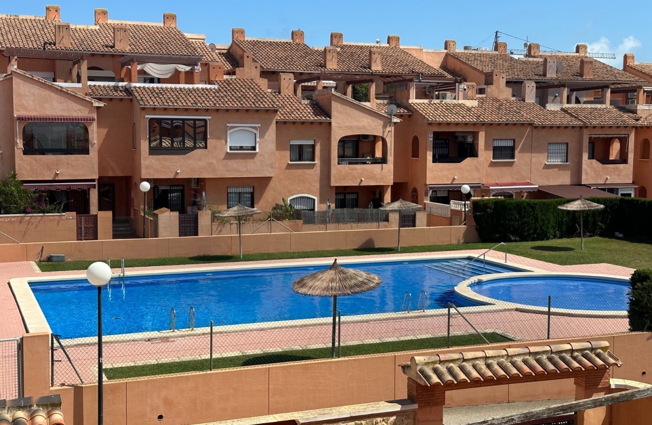 Revente - Appartement -
Torrevieja - Aguas Nuevas