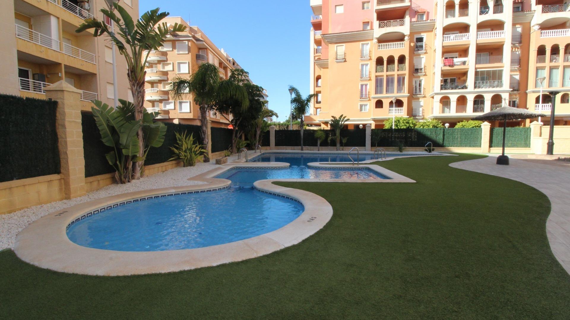 Revente - Appartement -
Torrevieja - Aldea del mar