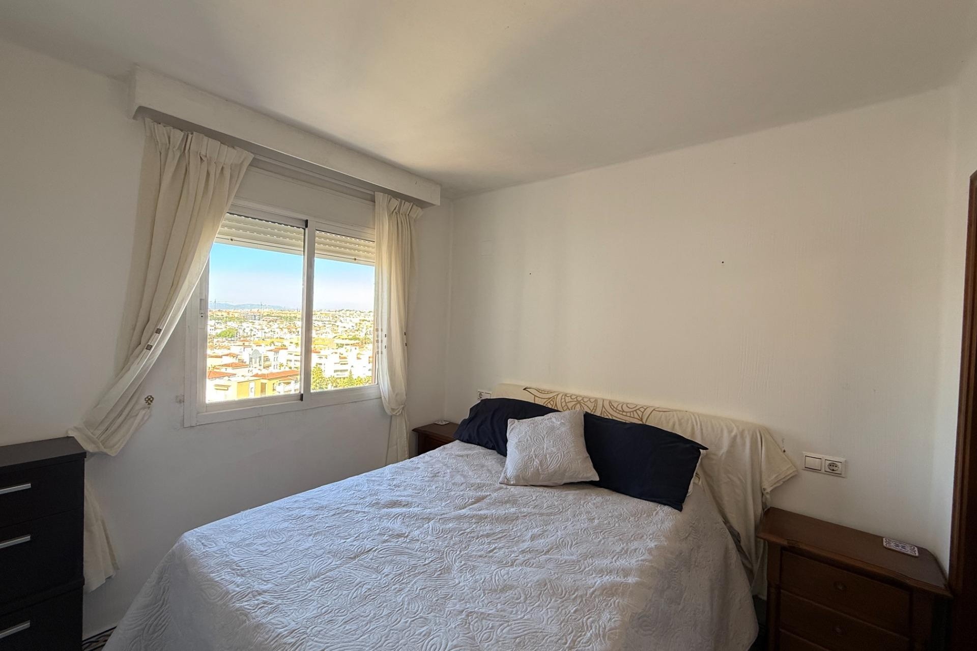 Revente - Appartement -
Torrevieja - Aldea del mar