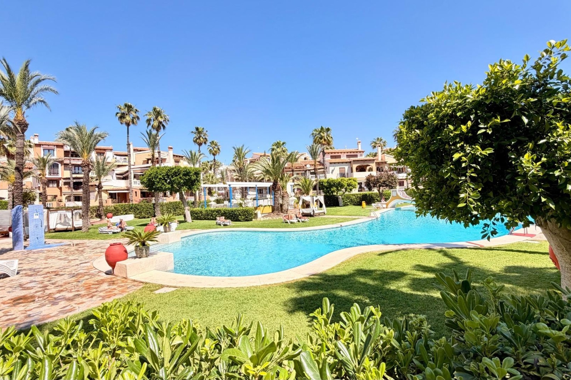 Revente - Appartement -
Torrevieja - Aldea del mar