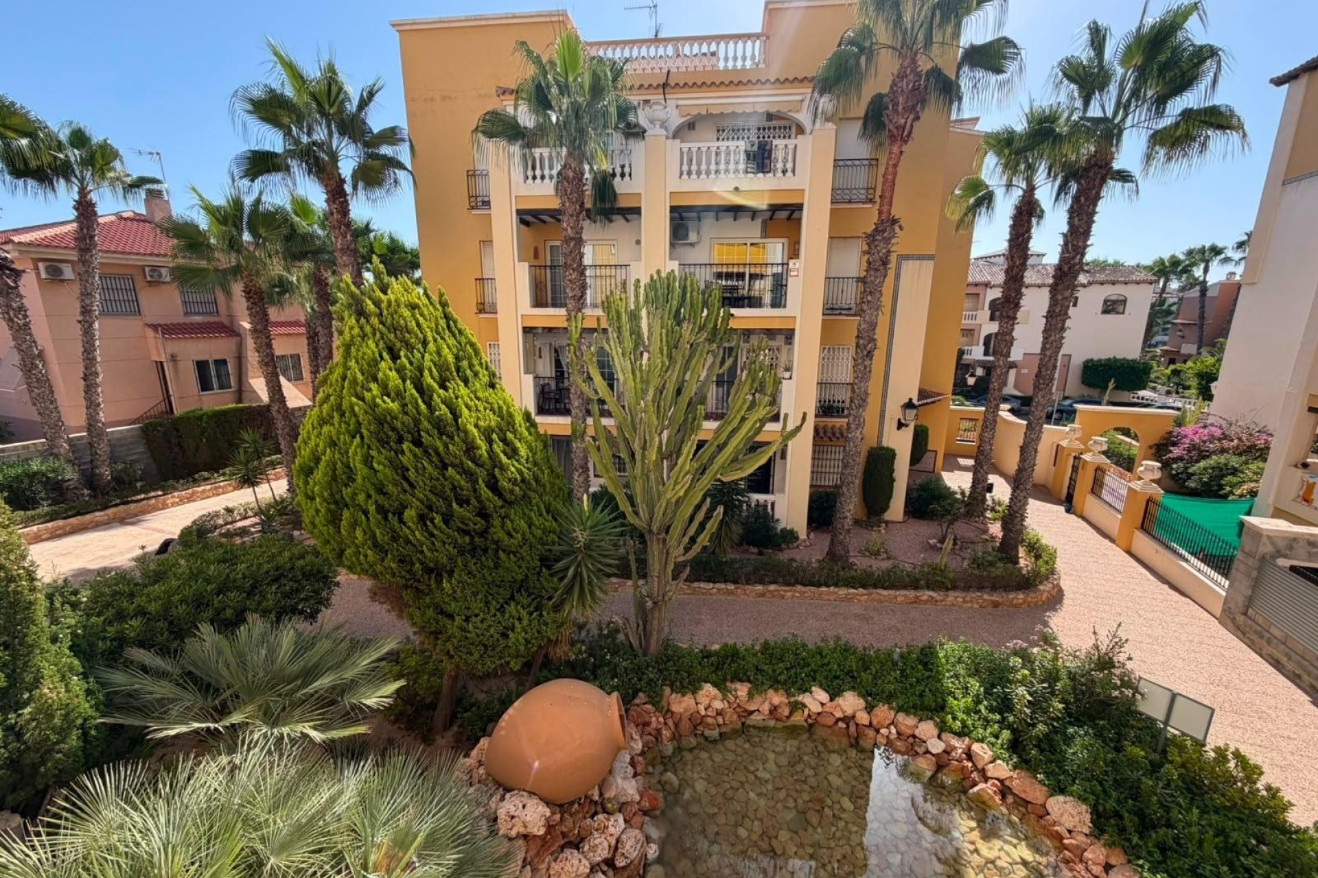 Revente - Appartement -
Torrevieja - Aldea del mar