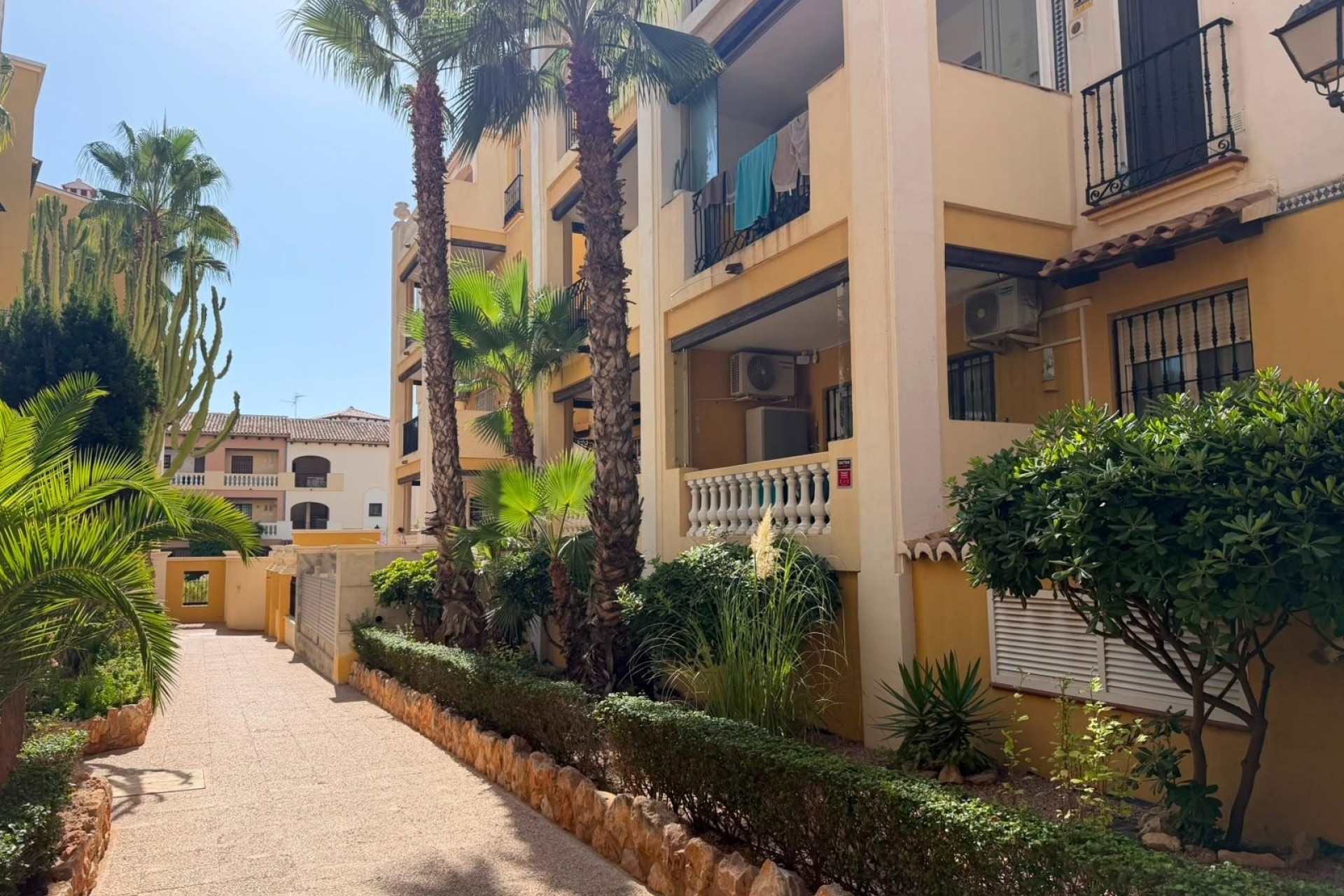 Revente - Appartement -
Torrevieja - Aldea del mar