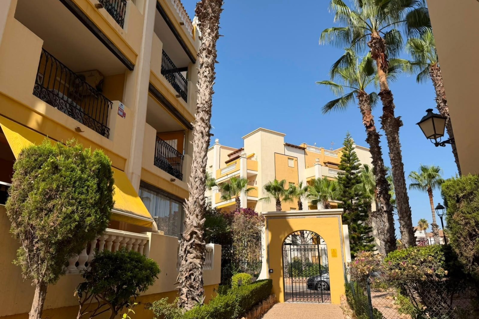 Revente - Appartement -
Torrevieja - Aldea del mar