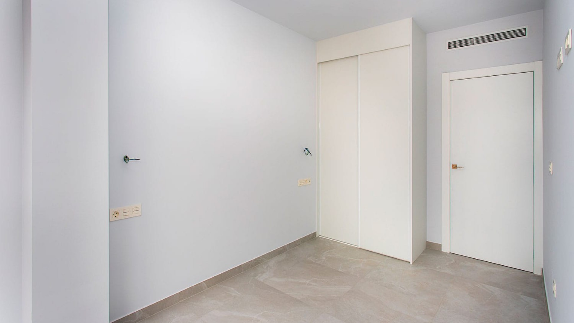 Revente - Appartement -
Torrevieja - Beach