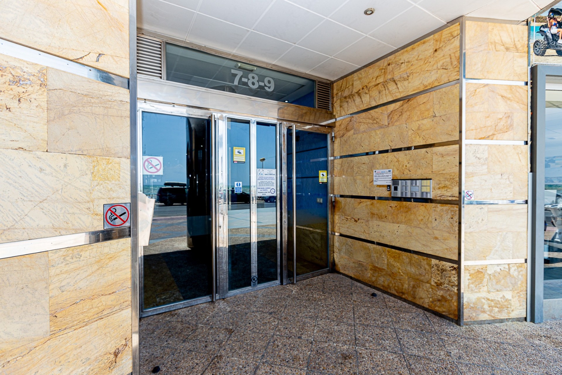 Revente - Appartement -
Torrevieja - Beach