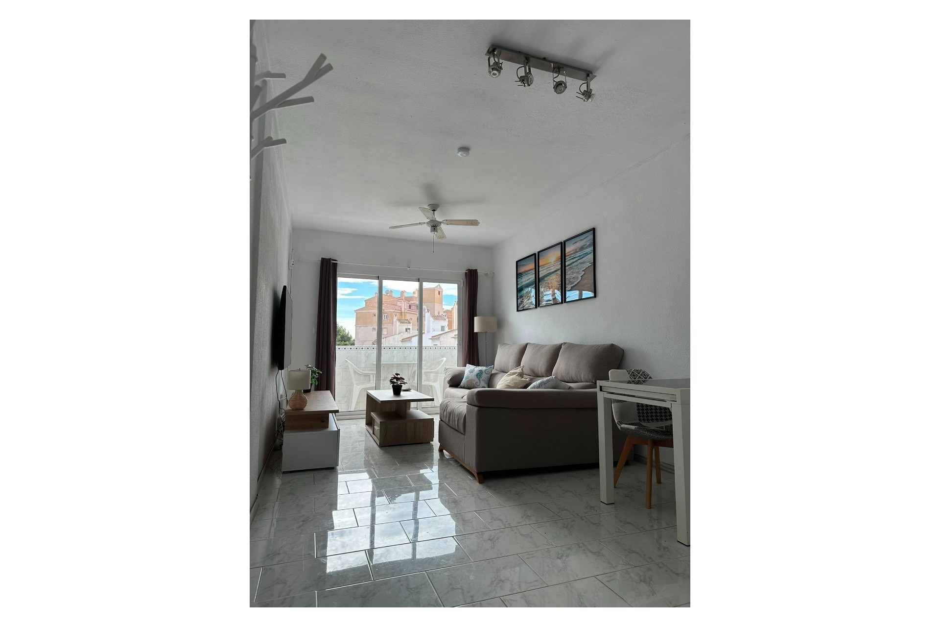 Revente - Appartement -
Torrevieja - Calas blanca