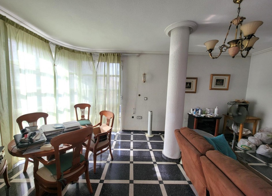 Revente - Appartement -
Torrevieja - Center