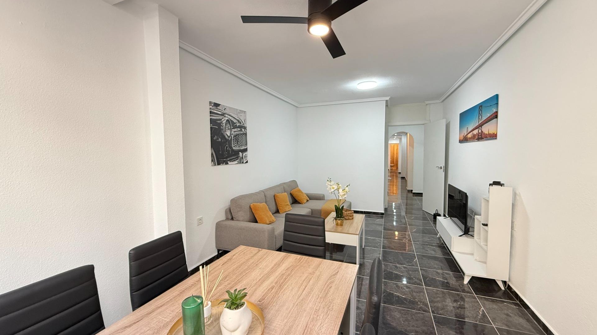 Revente - Appartement -
Torrevieja - Center