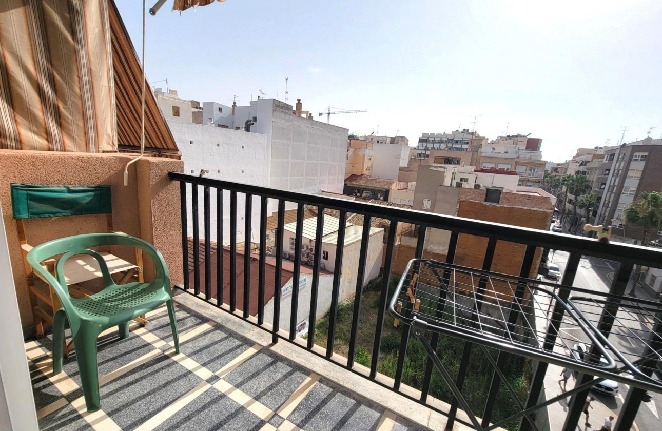 Revente - Appartement -
Torrevieja - Center