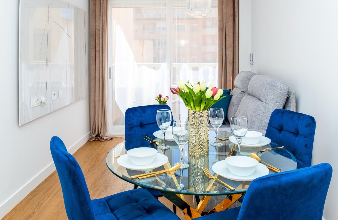 Revente - Appartement -
Torrevieja - Center