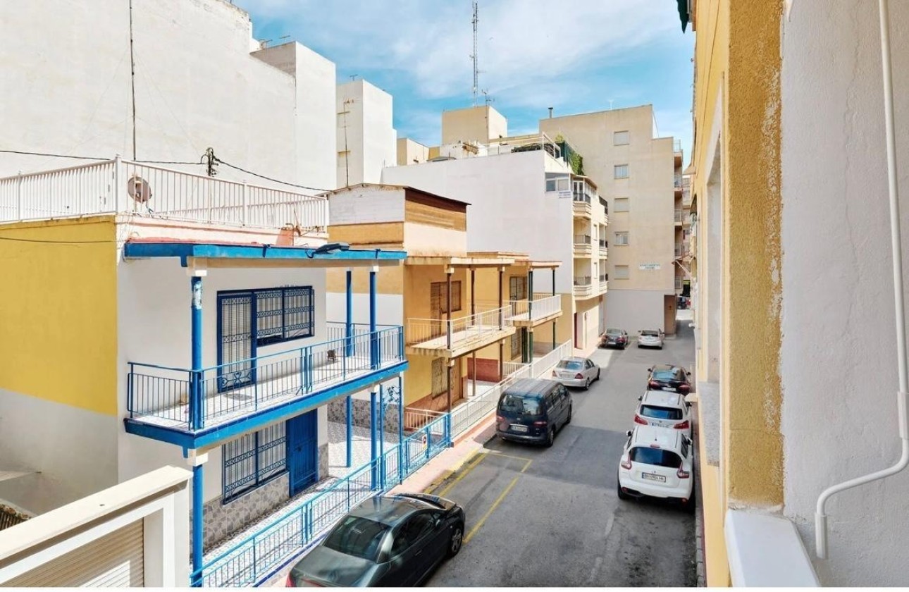 Revente - Appartement -
Torrevieja - Center