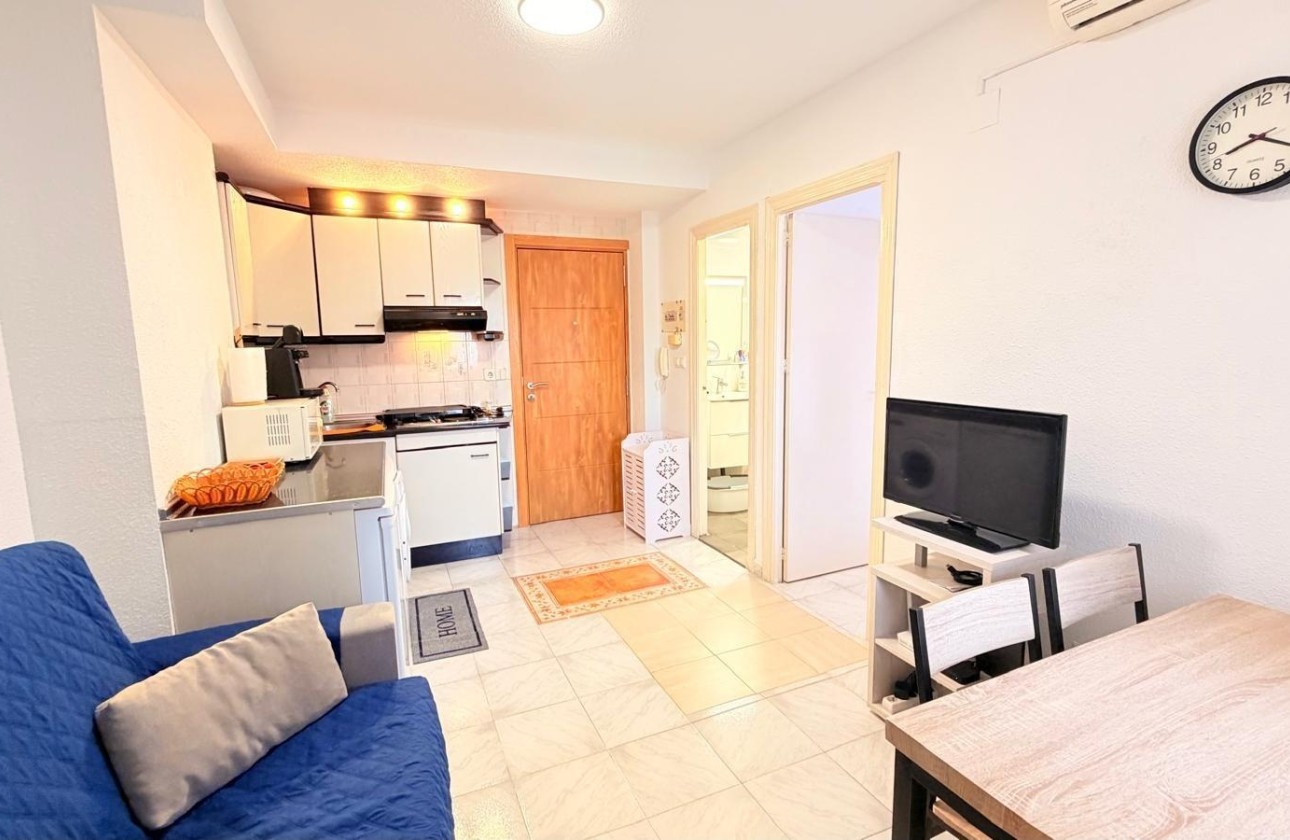 Revente - Appartement -
Torrevieja - Center