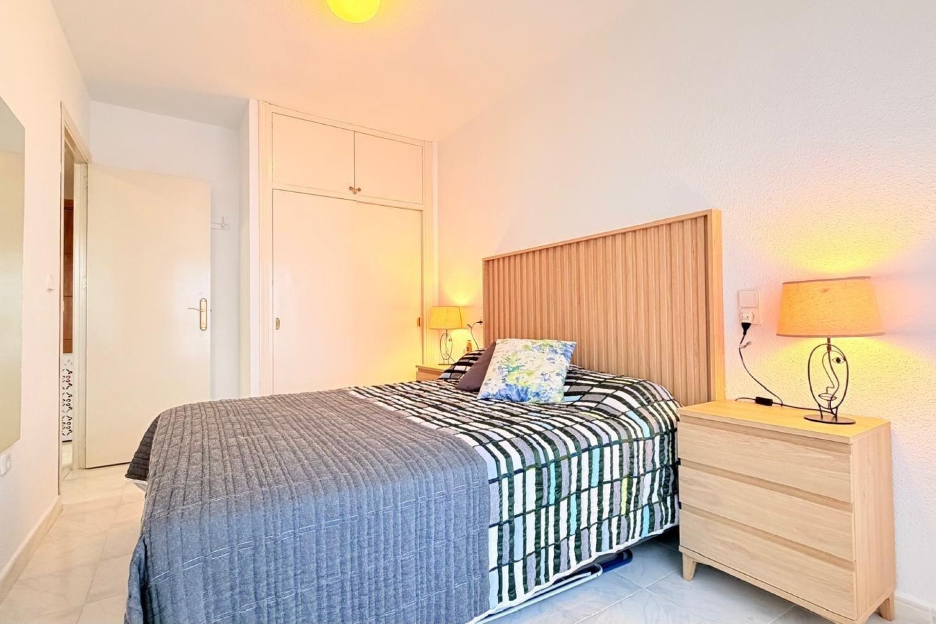 Revente - Appartement -
Torrevieja - Center
