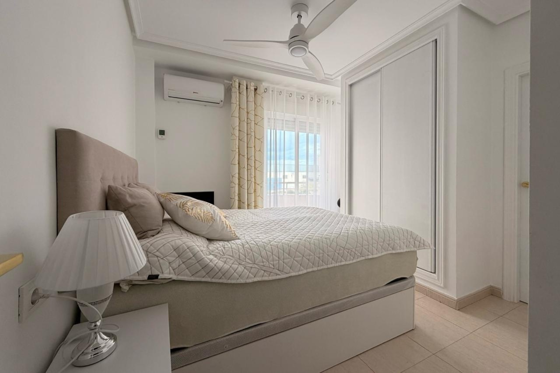 Revente - Appartement -
Torrevieja - Center