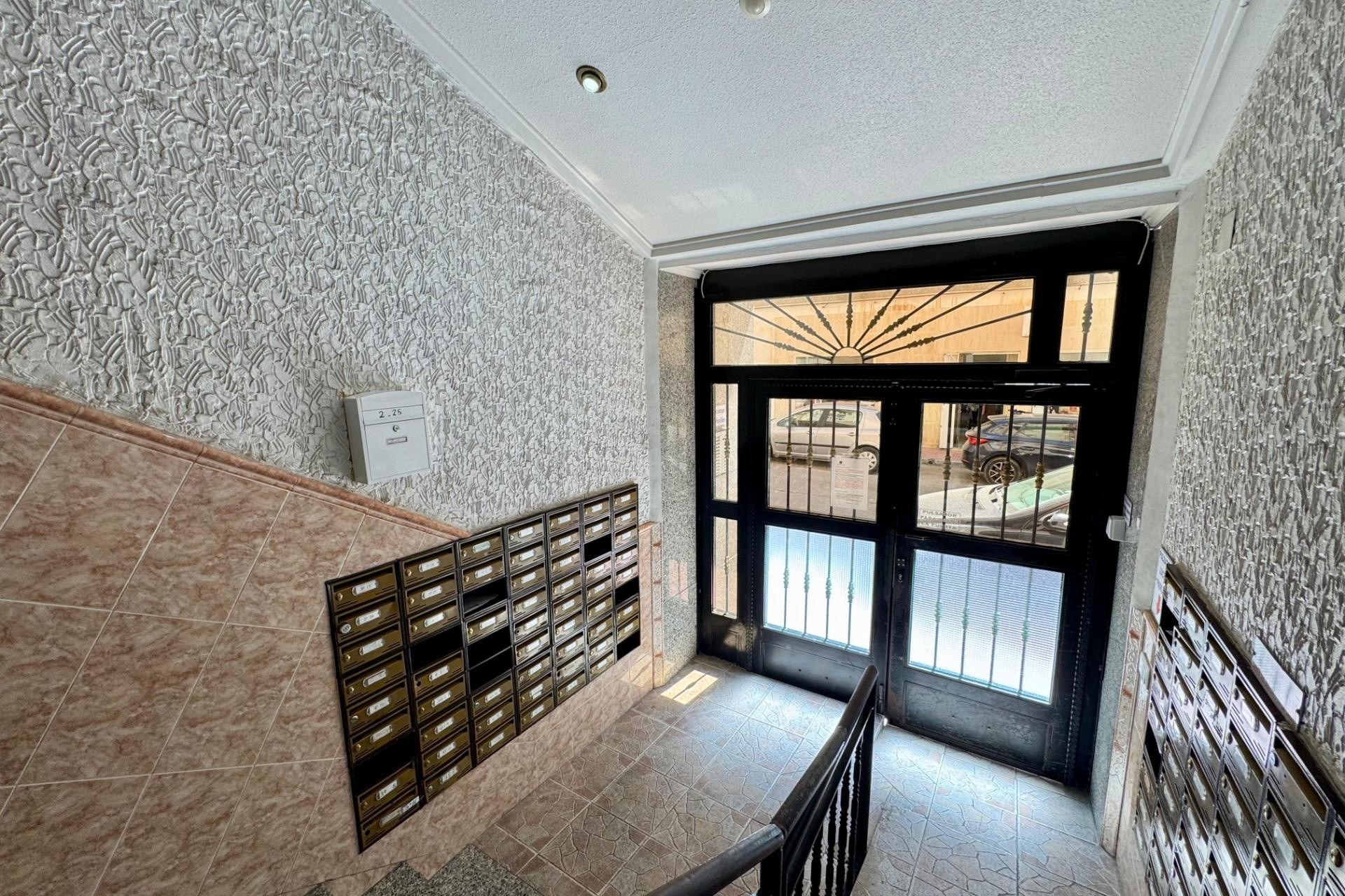 Revente - Appartement -
Torrevieja - Center