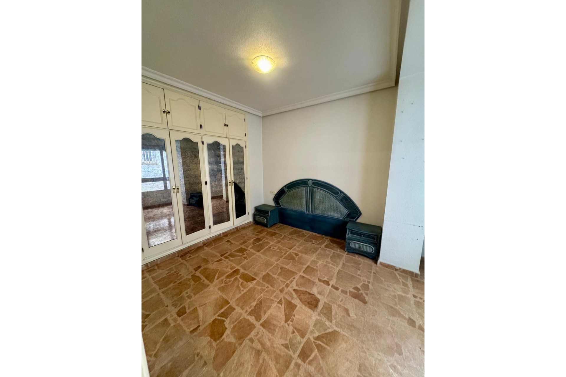Revente - Appartement -
Torrevieja - Center