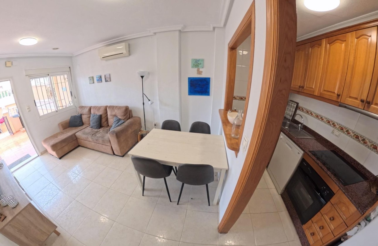Revente - Appartement -
Torrevieja - Center