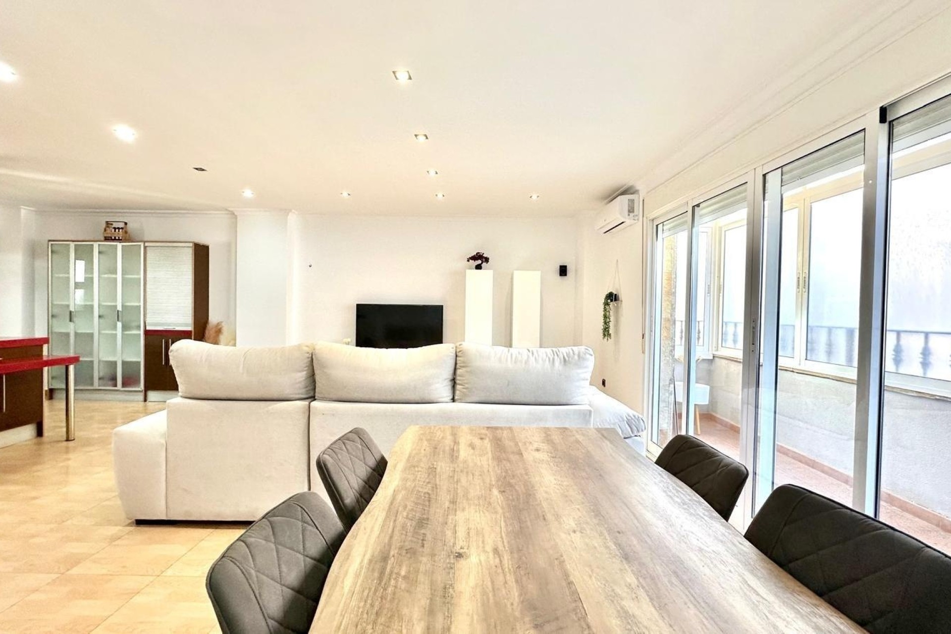 Revente - Appartement -
Torrevieja - Center