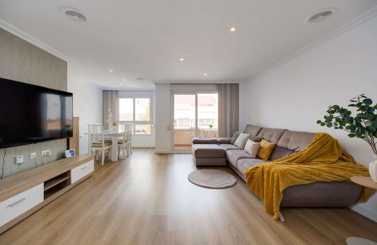 Revente - Appartement -
Torrevieja - Center
