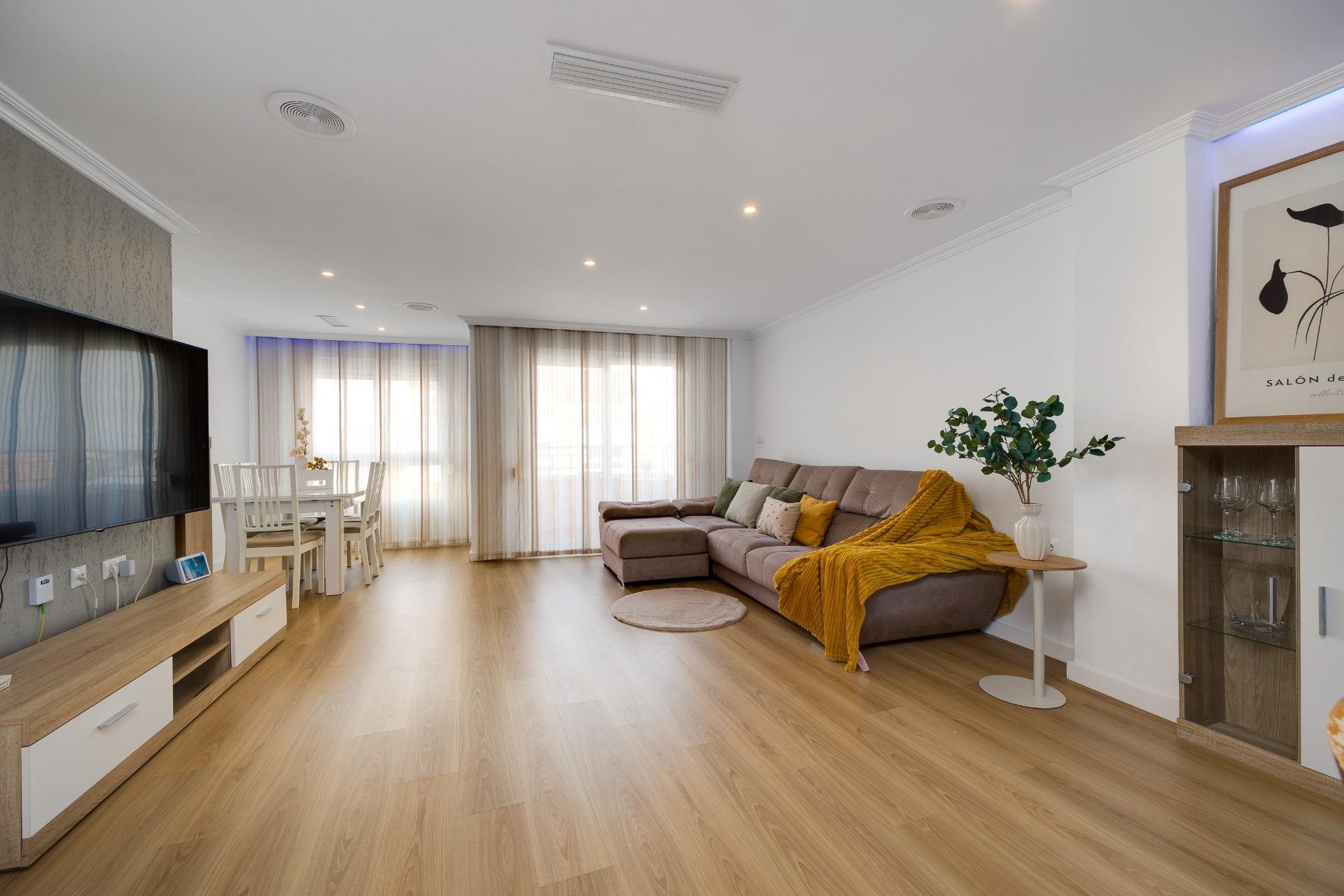 Revente - Appartement -
Torrevieja - Center