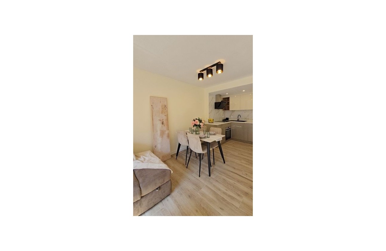 Revente - Appartement -
Torrevieja - Center