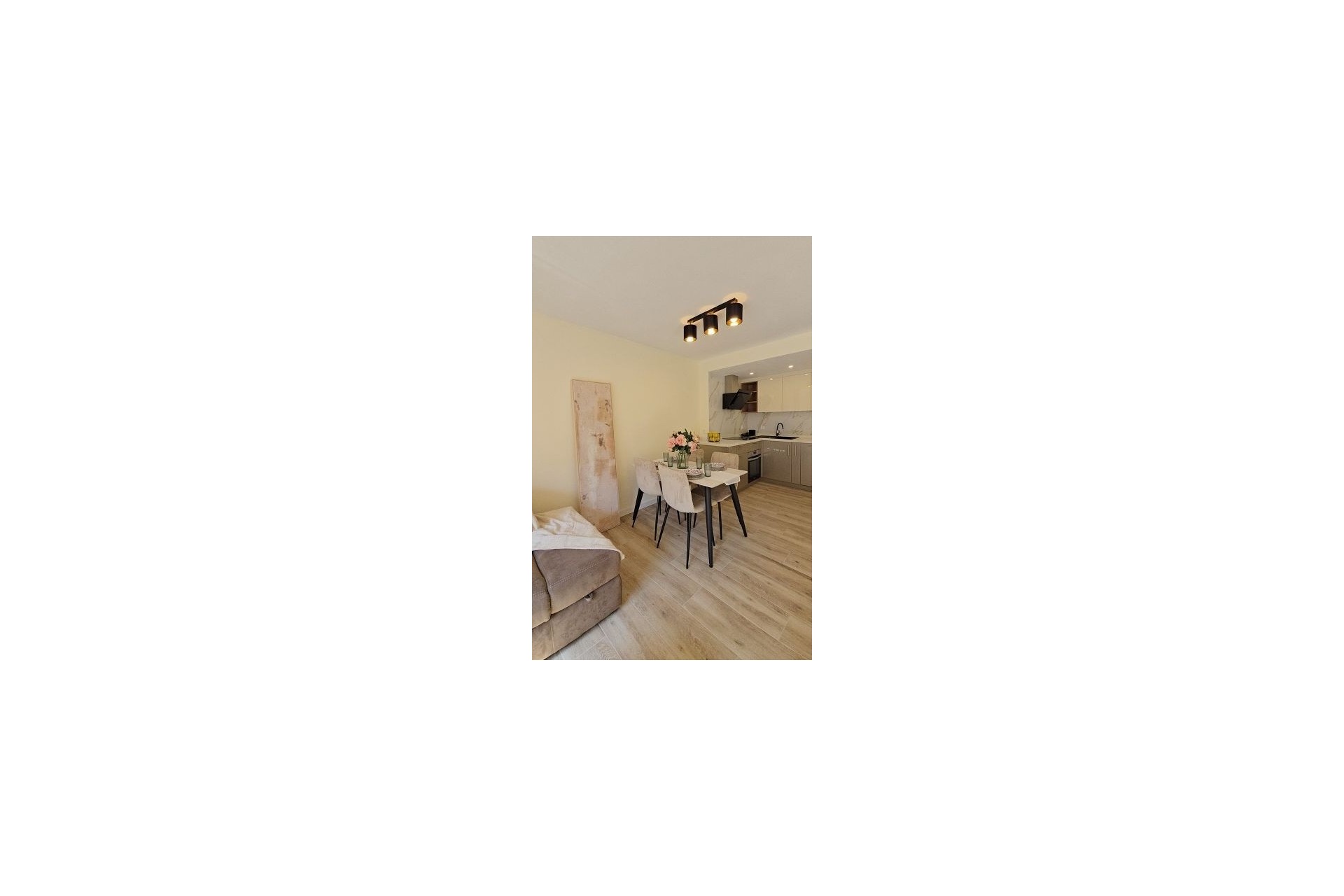 Revente - Appartement -
Torrevieja - Center