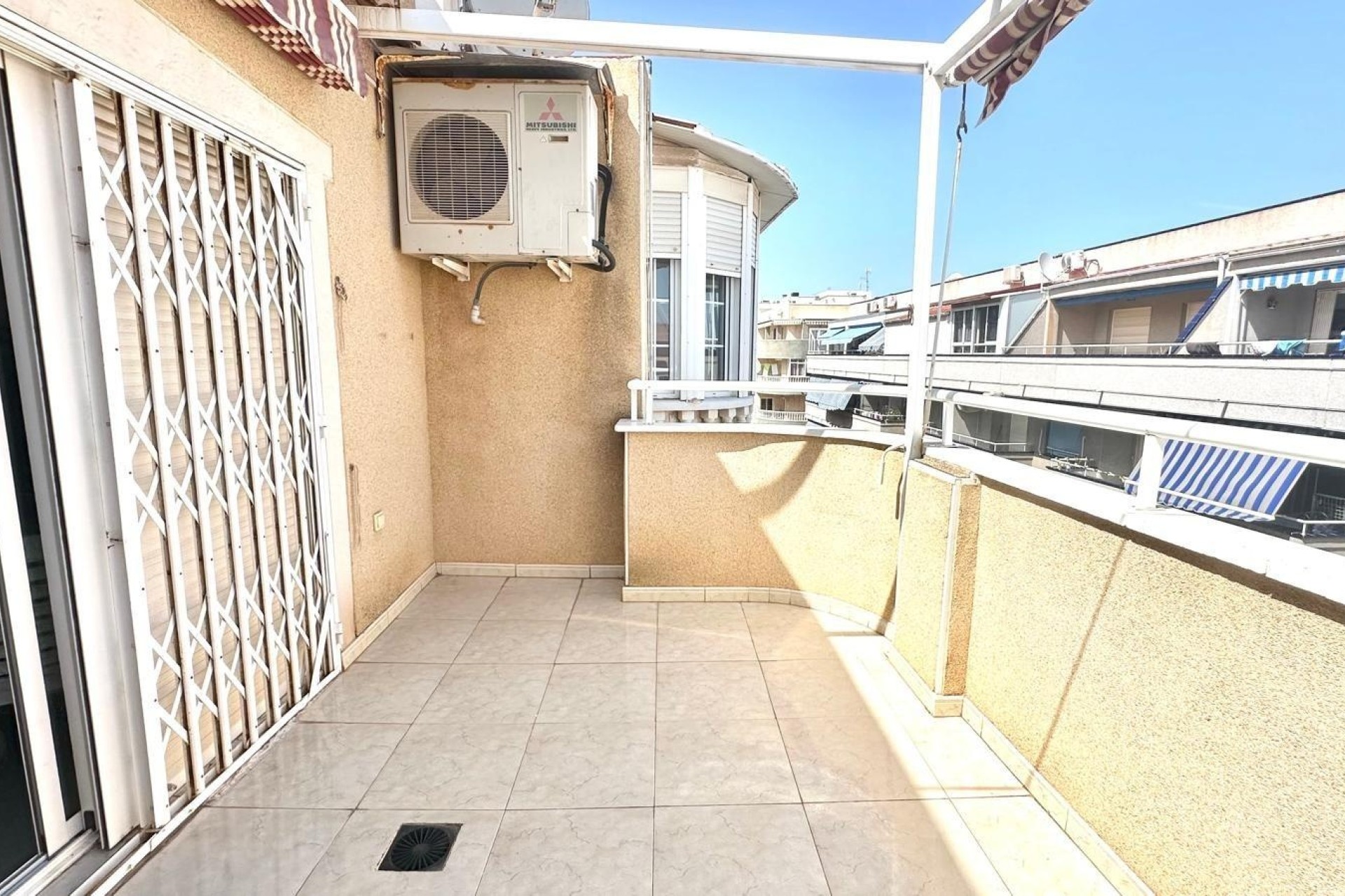 Revente - Appartement -
Torrevieja - Center
