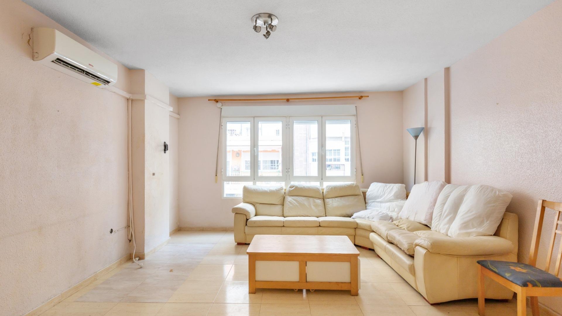 Revente - Appartement -
Torrevieja - Centro - Muelle Pesquero