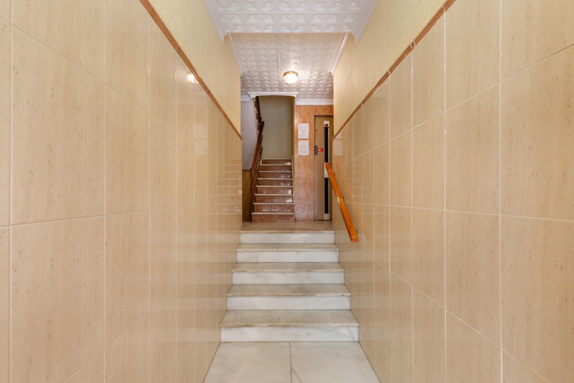 Revente - Appartement -
Torrevieja - Centro - Muelle Pesquero