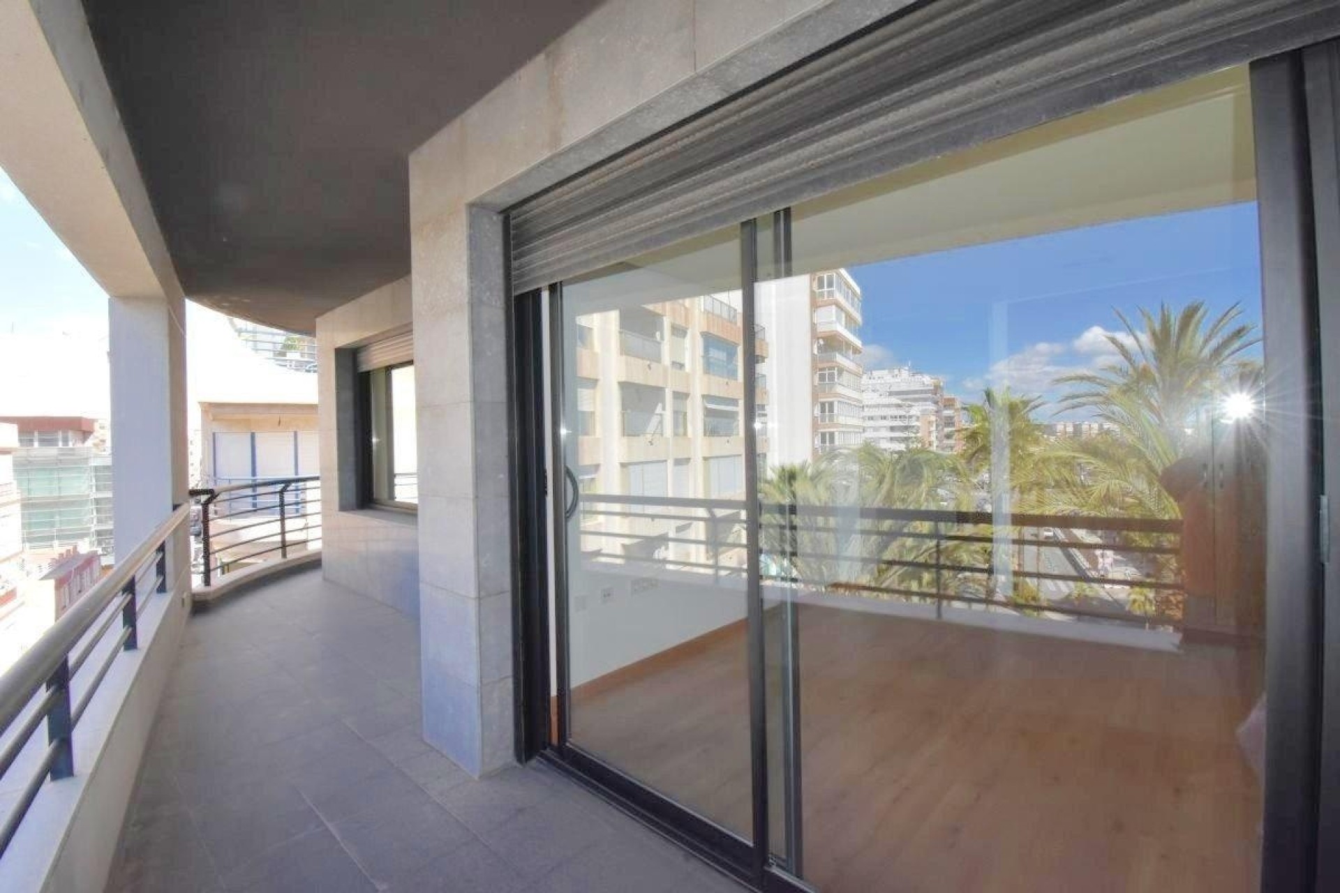 Revente - Appartement -
Torrevieja - Centro - Muelle Pesquero