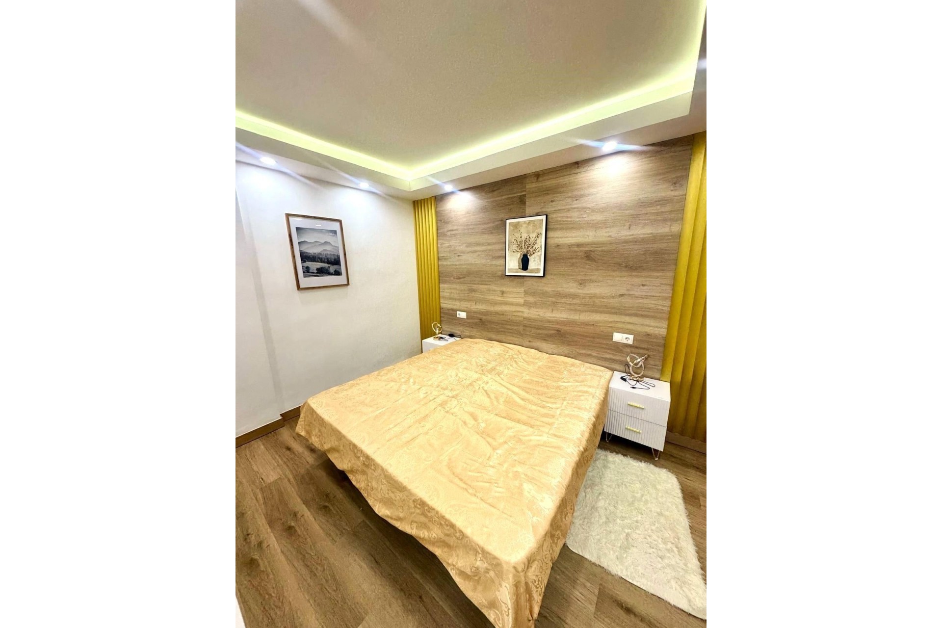 Revente - Appartement -
Torrevieja - Centro - Muelle Pesquero