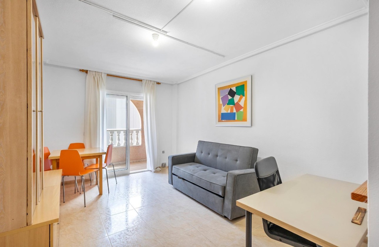 Revente - Appartement -
Torrevieja - Centro - Muelle Pesquero