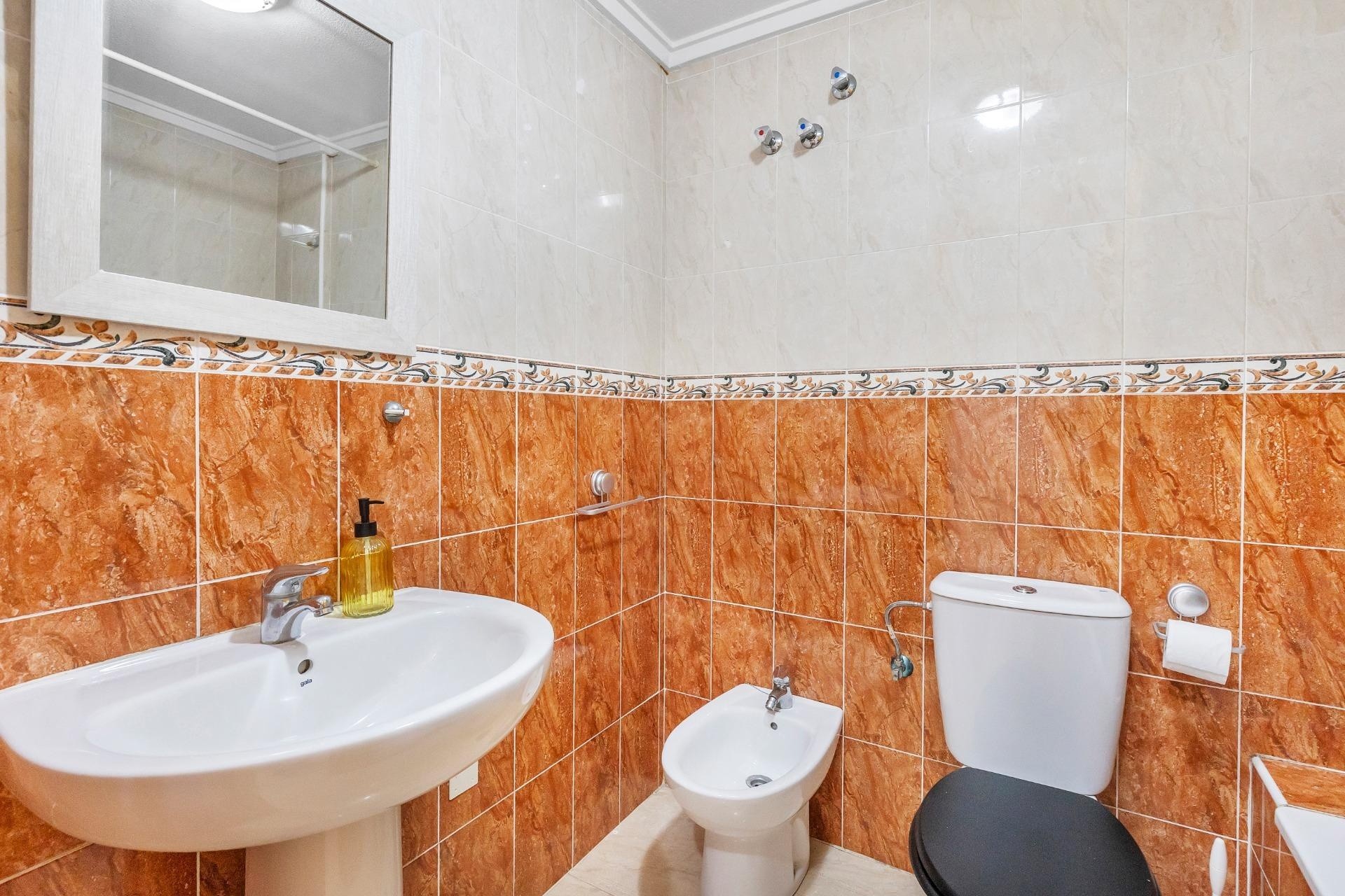 Revente - Appartement -
Torrevieja - Centro - Muelle Pesquero